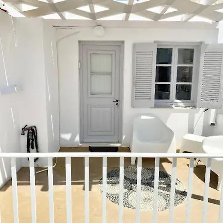 펜션 Cabarnus House Páros